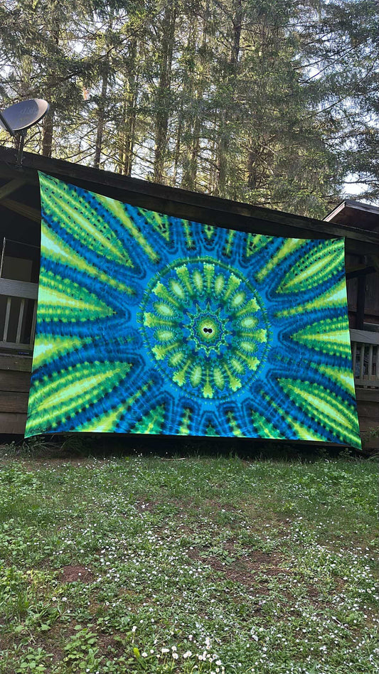 Octopus Glow Tapestry